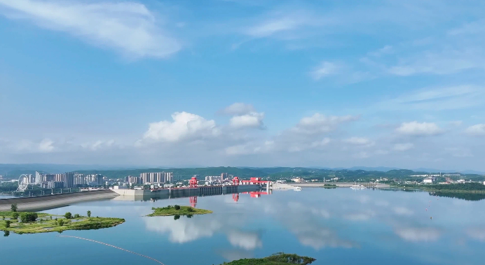 【理响中国·薪火“燃”青春】一滴水的“增值”之旅：从绿水青山到金山银山